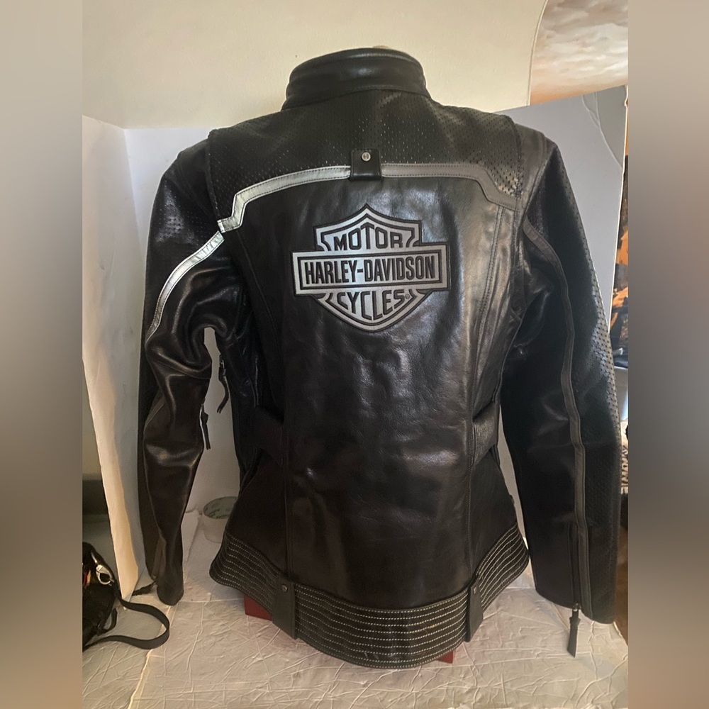 Harley Davidson Ladies 2XL Hairpin Leather Jacket NWT